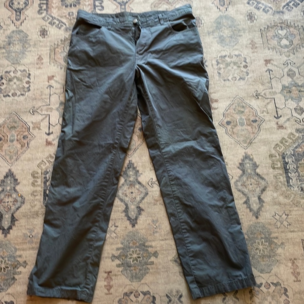 Columbia pants, 34x32, rarely worn,